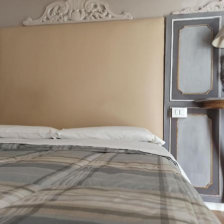 Cascina La Castagnara Bed & Breakfast Oriolo  Oda fotoğraf
