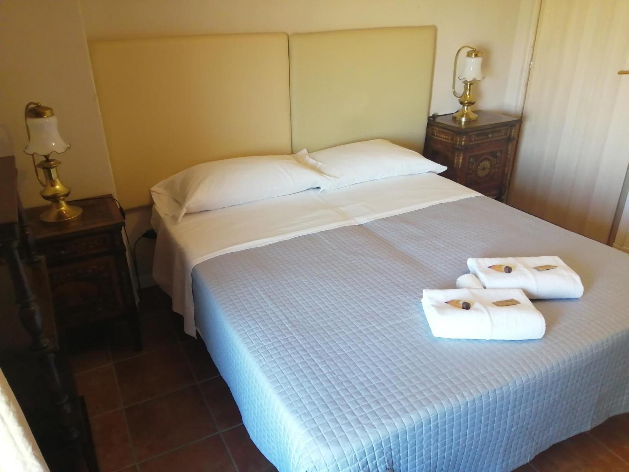 Cascina La Castagnara Bed & Breakfast Oriolo  Oda fotoğraf